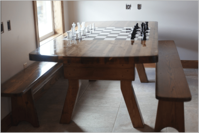 chess board table